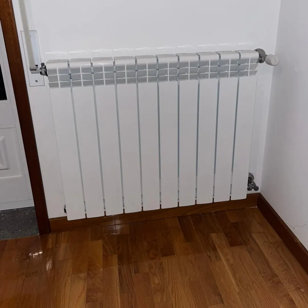 Radiador de alumínio instalado